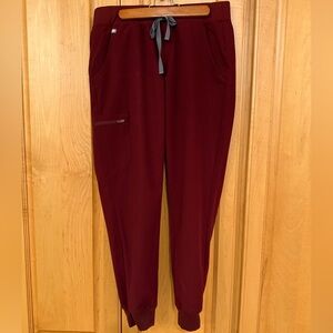 Figs
Zamora Jogger Scrub Pants Burgundy